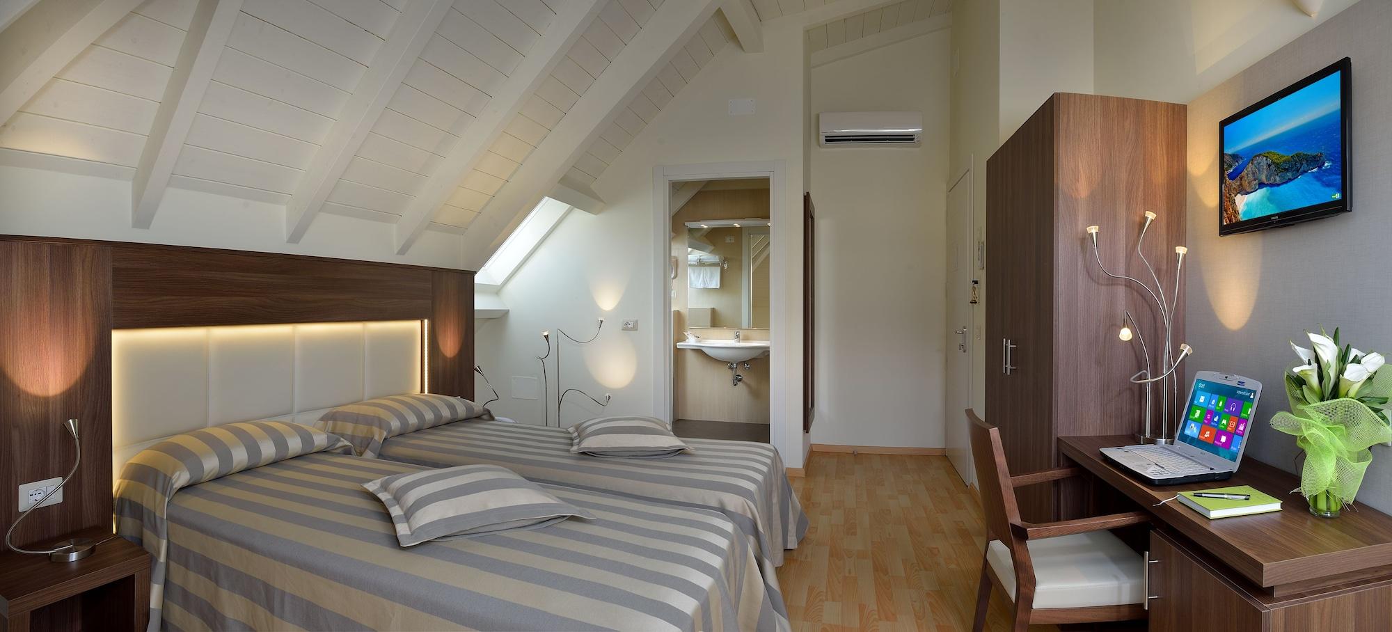Astor Hotel Bologna Bagian luar foto