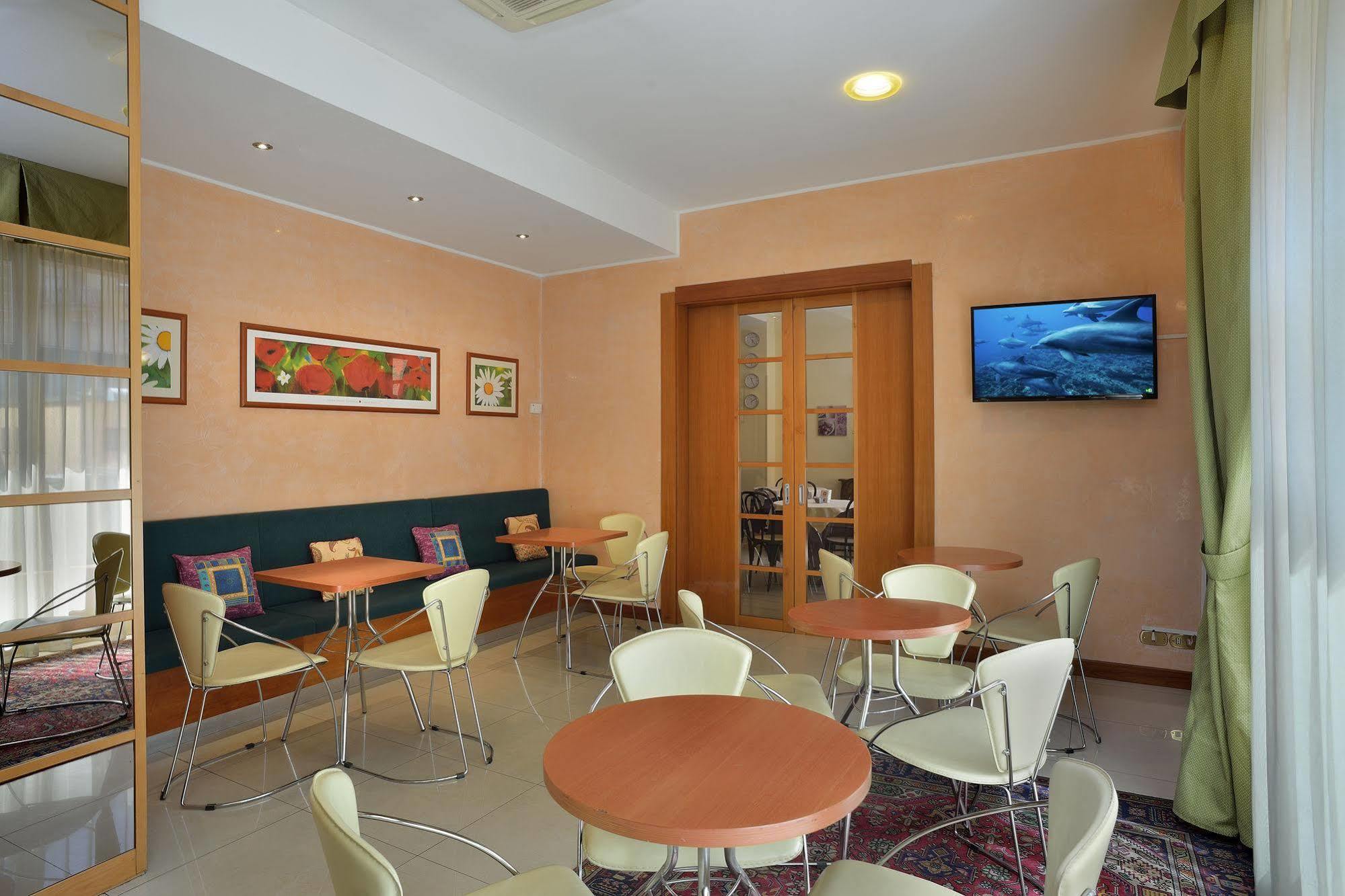 Astor Hotel Bologna Bagian luar foto